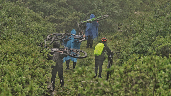 Cycling in Wet Weather | Tips and Gear Recommendations 2025